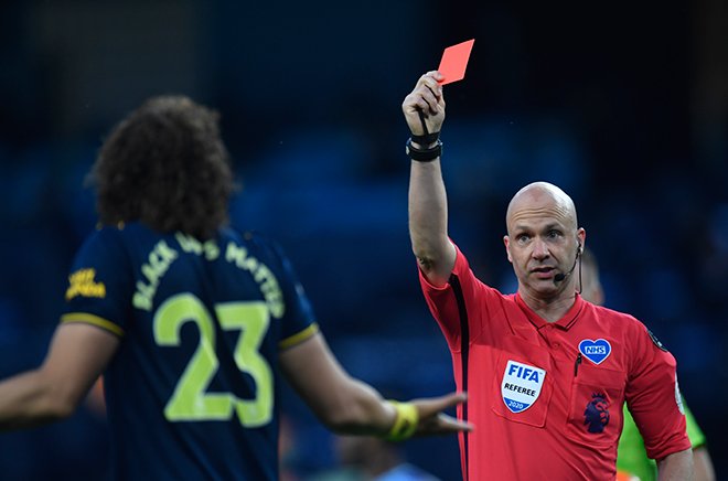 101 หน! เกร็ดน่าสนใจจากใบแดงในลีกของ อาร์เซน่อล